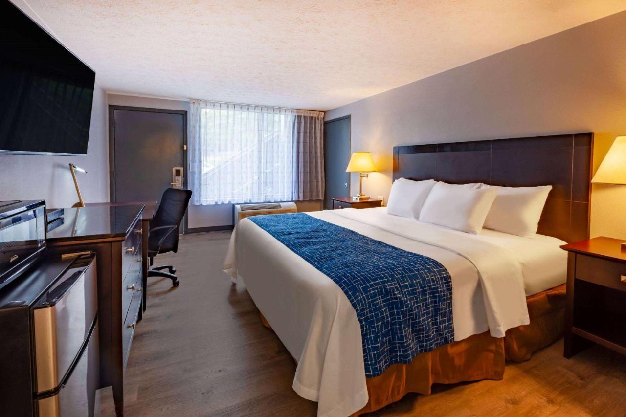 Travelodge By Wyndham Charles Town - Harpers Ferry Extérieur photo